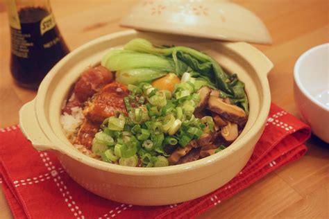  Clay Pot Rice with Sweetmeats: An Unexpected Symphony of Savory and Sweet Delights!