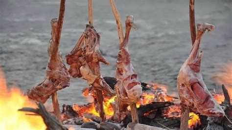  Sajji? A Symphony of Spice-Kissed Lamb Roasted Over an Open Flame in Jacobabad!